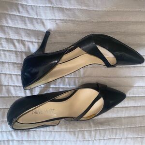 Beautiful Nine West Black Leather Heels - Size 6.5